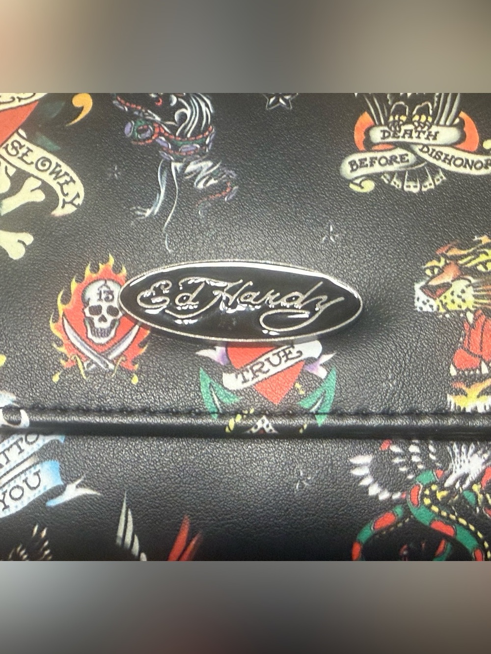 Ed Hardy Tattoo Print Wallet Skull Tiger Hearts Black Trifold Clutch NWT - Picture 3 of 7